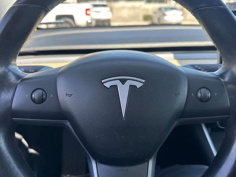 Used 2018 Tesla Model 3 Mid Range RWD image 24