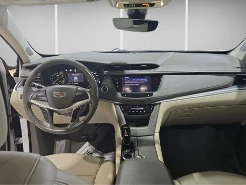 Used 2022 Cadillac XT5 Premium Luxury w/ Technology Package image 13