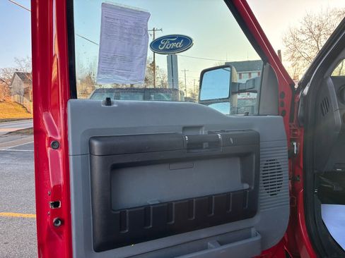 Used 2015 Ford F250 XL w/ Power Equipment Group image 15