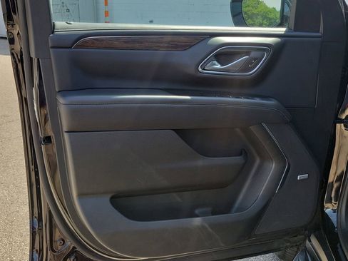 Used 2024 Chevrolet Tahoe Premier AWD/4WD image 19