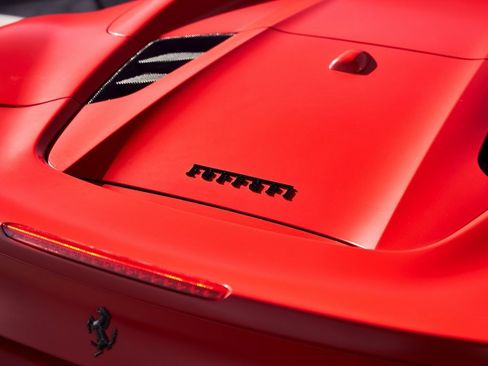 Used 2019 Ferrari 488 Spider Base image 24