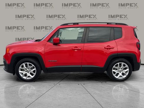 Used 2018 Jeep Renegade Latitude image 2