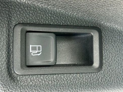 Used 2024 Volkswagen Taos S FWD image 20