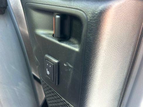 Used 2026 Chrysler Pacifica Limited FWD image 8