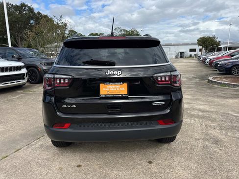 Certified 2024 Jeep Compass Latitude image 4