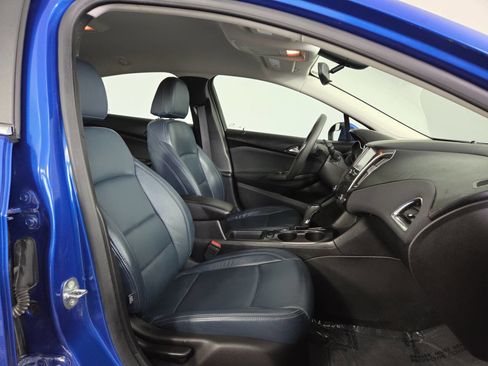 Used 2016 Chevrolet Cruze LT w/ Convenience Package FWD image 32