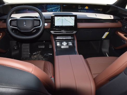 New 2026 Lincoln Nautilus Reserve w/ Jet Appearance Package AWD/4WD image 22