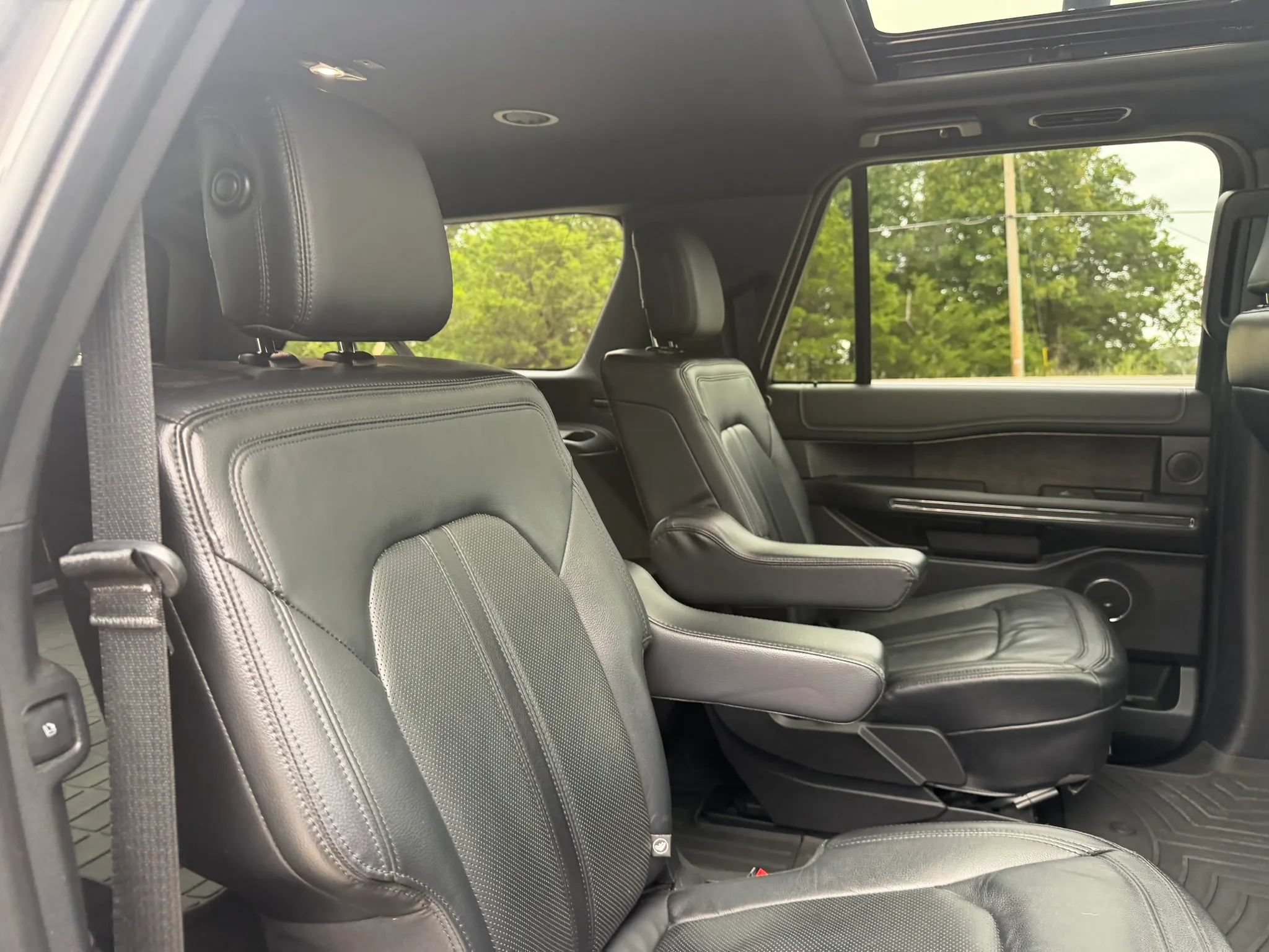 Used 2019 Ford Expedition Max Limited w/ Special Edition Package AWD/4WD image 44