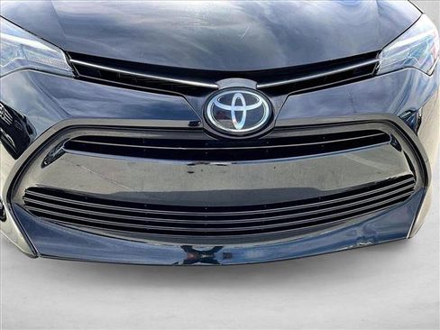 Used 2019 Toyota Corolla LE image 30
