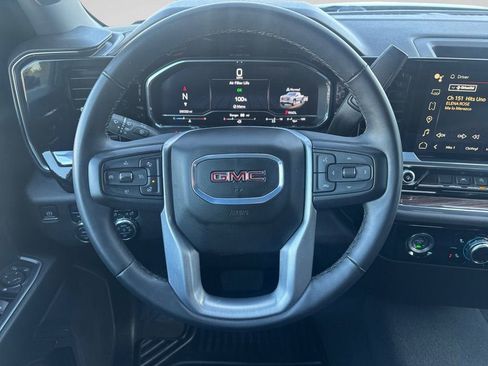 Used 2024 GMC Sierra 1500 Elevation image 12