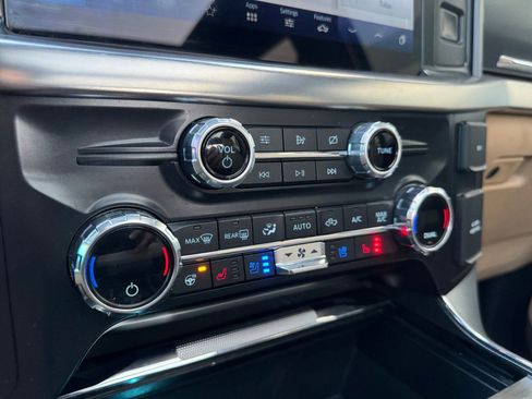 Certified 2021 Ford F150 Lariat w/ Equipment Group 502A High image 29