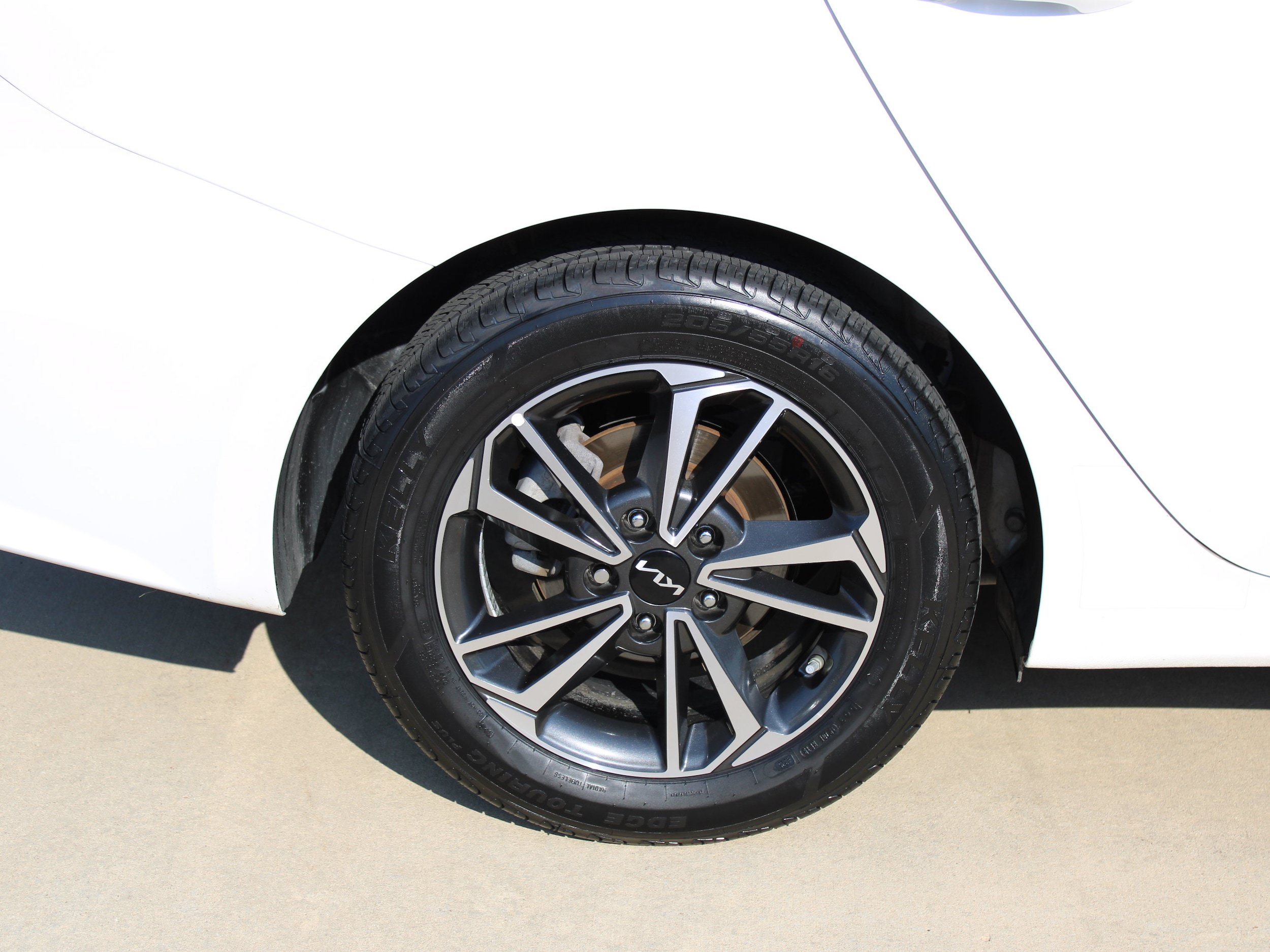 Used 2024 Kia Forte LXS w/ LXS Technology Package FWD image 11