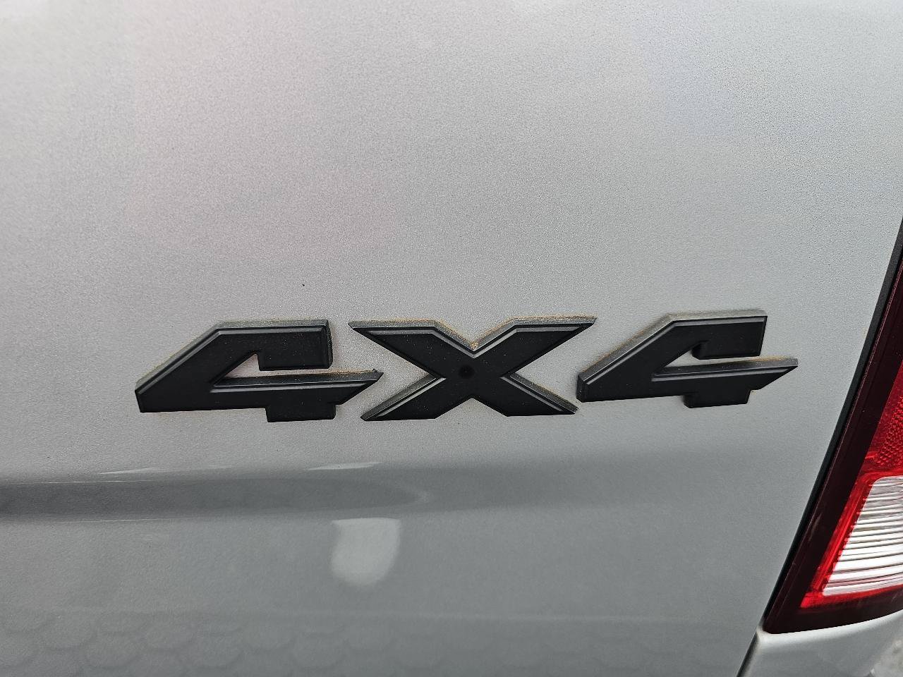 Used 2019 RAM 1500 Classic SLT w/ Luxury Group AWD/4WD image 33