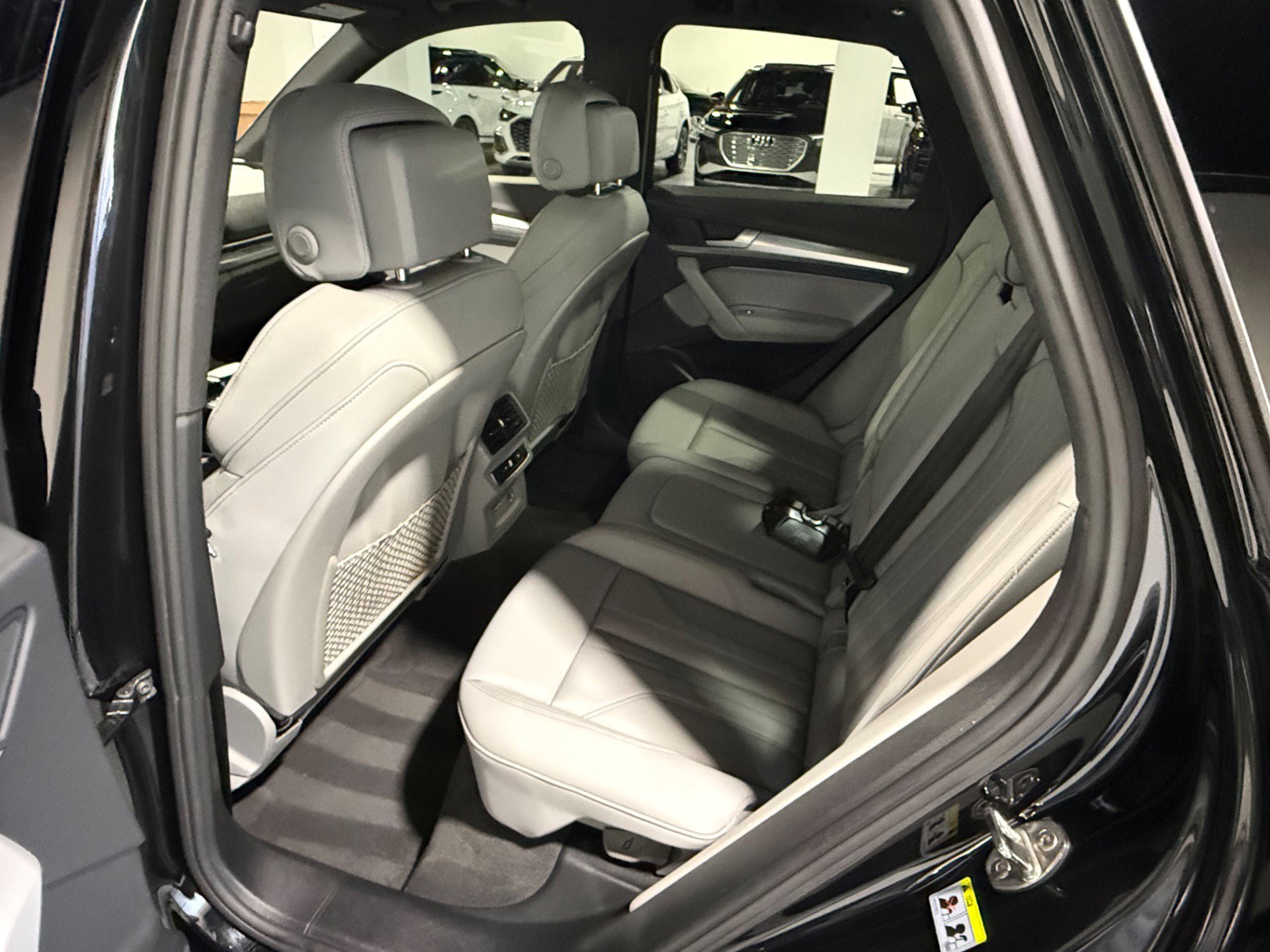 Used 2024 Audi Q5 2.0T Premium w/ Summer of Audi Package AWD/4WD image 39
