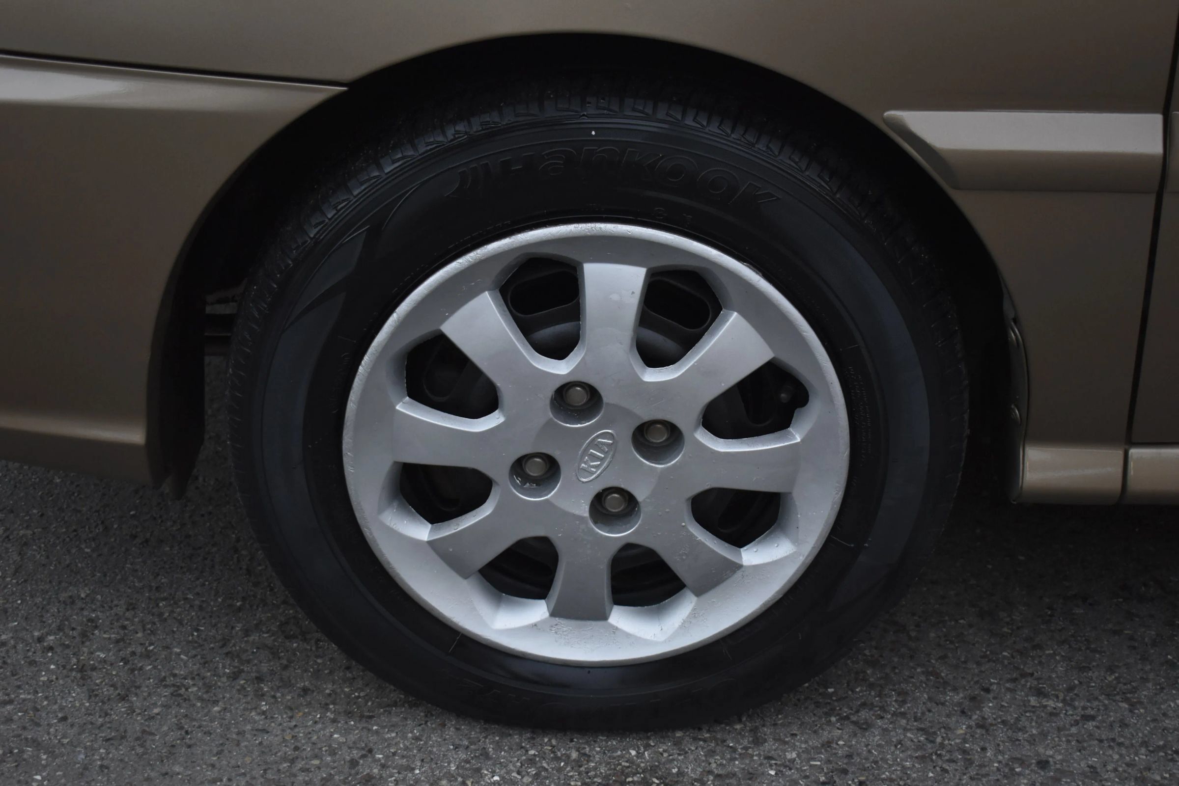 Used 2005 Kia Rio Sedan FWD image 24