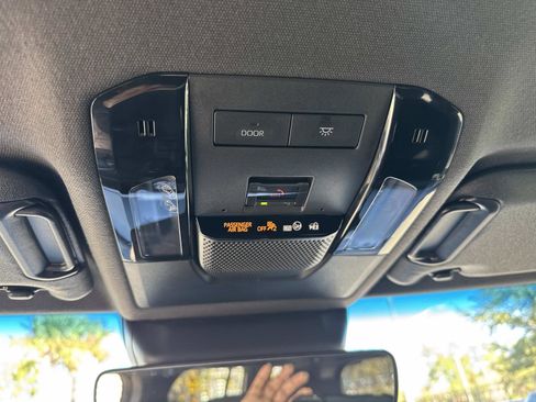 Used 2024 Toyota Land Cruiser image 27