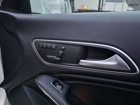 Used 2014 Mercedes-Benz CLA 250 image 38