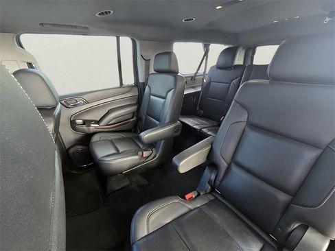 Used 2019 GMC Yukon XL SLT image 9