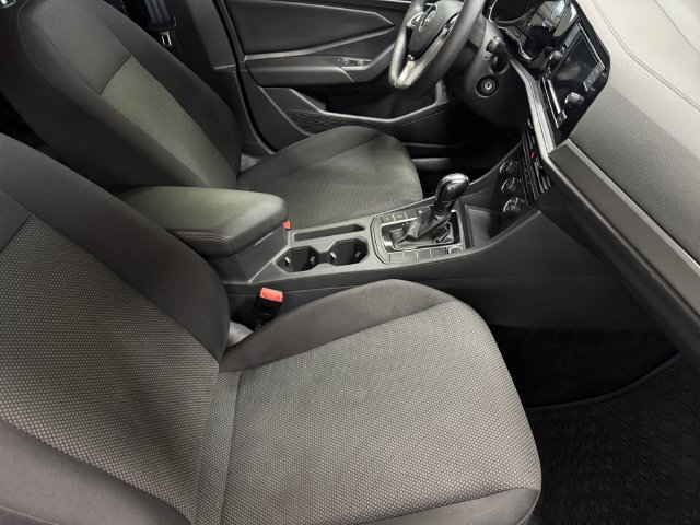 Used 2021 Volkswagen Jetta R-Line FWD image 4