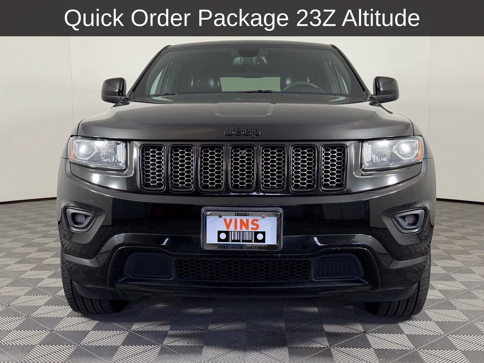 Used 2015 Jeep Grand Cherokee Altitude AWD/4WD image 2