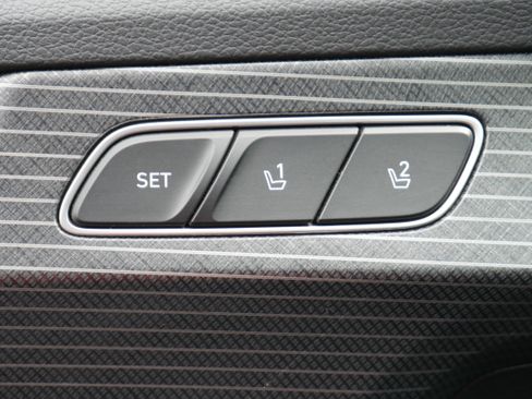 Used 2024 Hyundai Palisade Limited AWD/4WD image 30