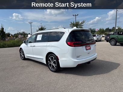 Used 2022 Chrysler Pacifica Pinnacle