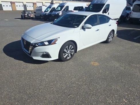 Used 2021 Nissan Altima 2.5 S image 3