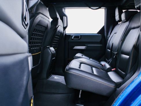 Used 2023 Ford Bronco Badlands image 21