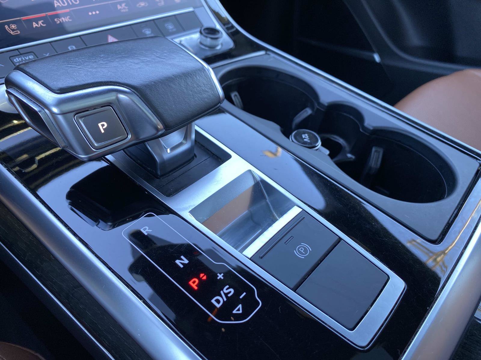 Used 2020 Audi Q8 Premium Plus AWD/4WD image 17
