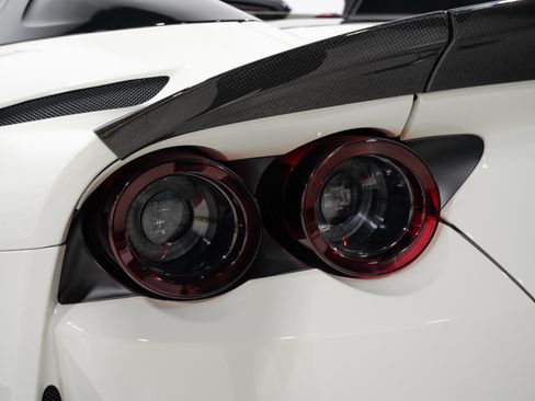 Used 2023 Ferrari 812 GTS RWD image 39