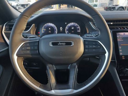New 2025 Jeep Grand Cherokee L Limited image 25