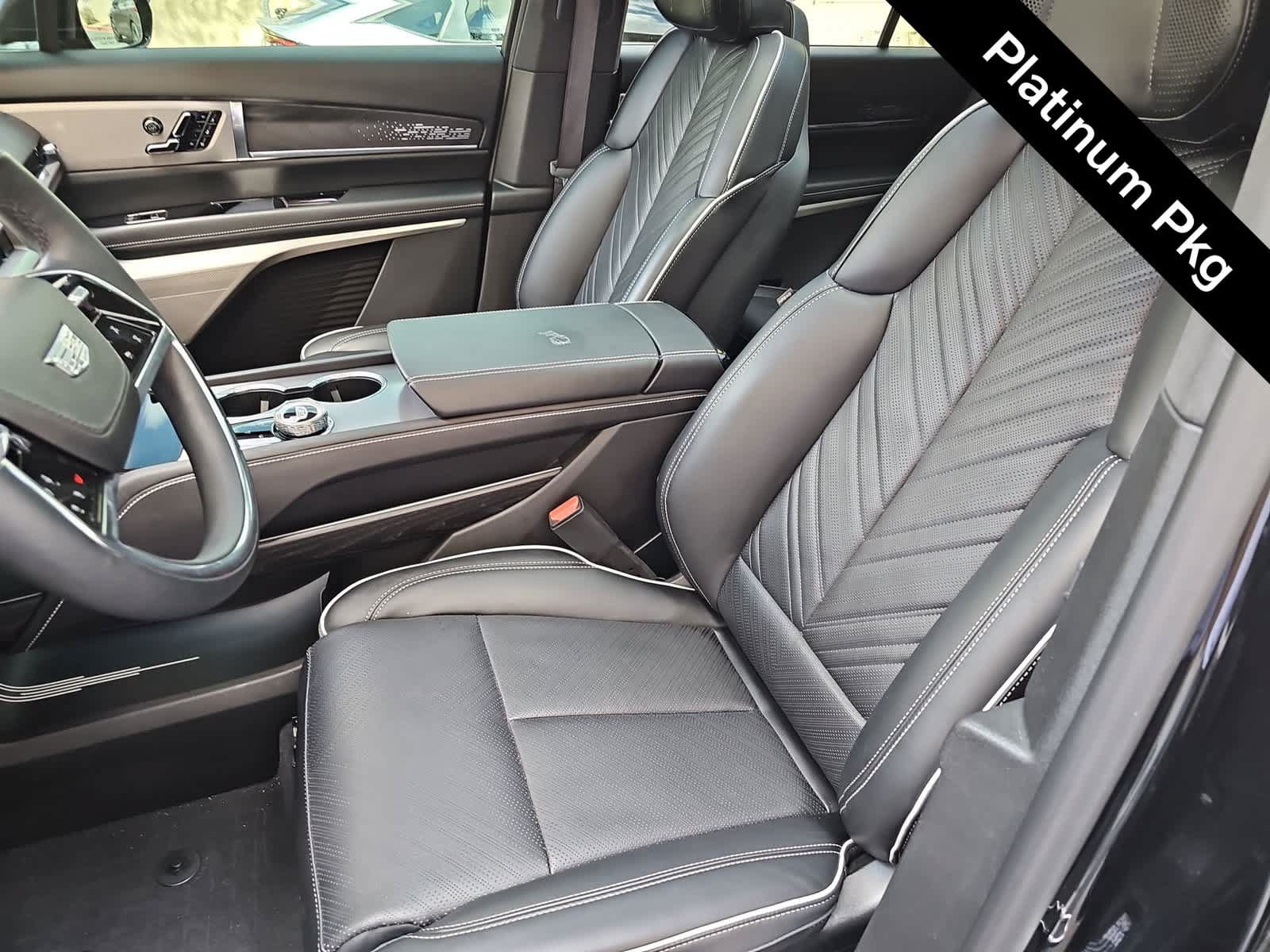 Used 2026 Cadillac Vistiq Platinum w/ LPO, Floor Liner Package AWD/4WD image 14