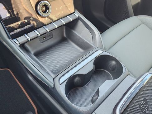 New 2026 GMC Terrain AT4 w/ Convenience Package III image 32