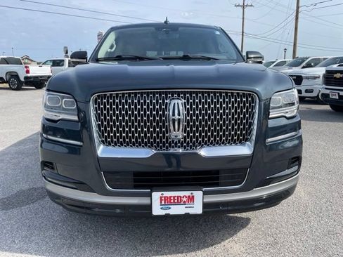 Used 2024 Lincoln Navigator L Reserve AWD/4WD image 2