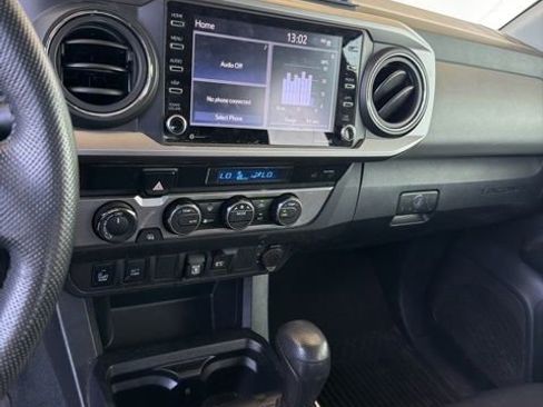 Used 2022 Toyota Tacoma SR5 w/ Technology Package AWD/4WD image 4