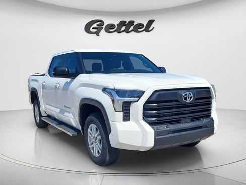 Used 2025 Toyota Tundra SR5 w/ SR5 Premium Package AWD/4WD image 3