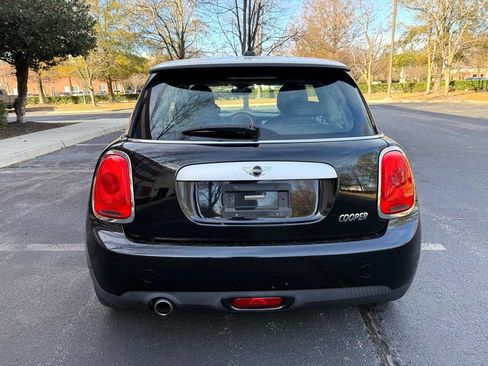 Used 2015 MINI Cooper 2-Door Hardtop image 9