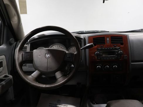 Used 2005 Dodge Dakota SLT image 15