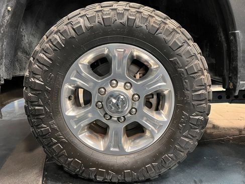 Used 2021 RAM 3500 Big Horn w/ Level 1 Equipment Group image 26