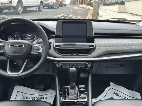 Certified 2022 Jeep Compass Latitude w/ Sun and Sound Group image 17