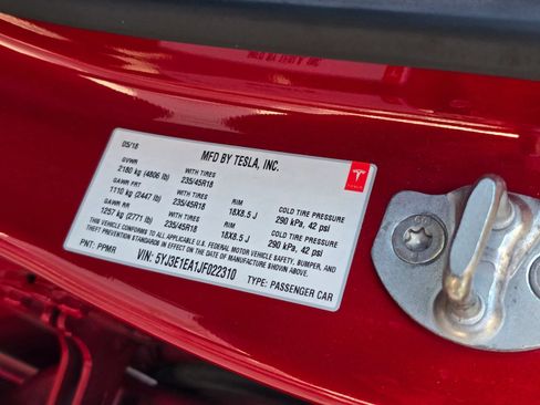 Used 2018 Tesla Model 3 Long Range RWD image 37