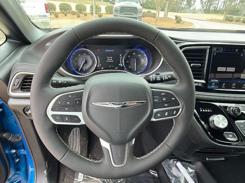 New 2026 Chrysler Pacifica Select FWD image 23