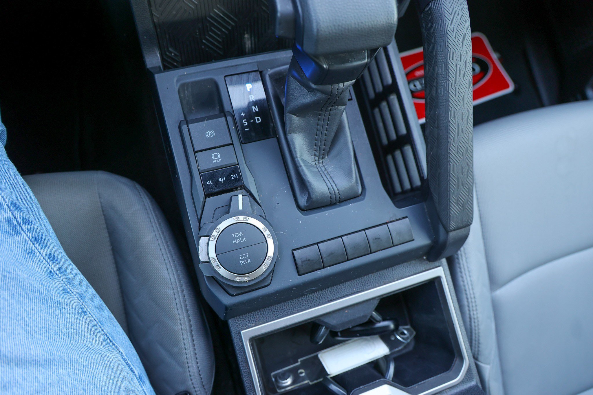 Certified 2025 Toyota Tacoma SR5 AWD/4WD image 27