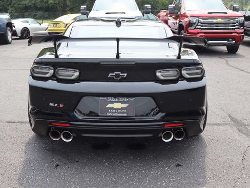 Used 2022 Chevrolet Camaro ZL1 RWD image 31