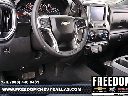 Used 2021 Chevrolet Silverado 1500 LT image 21