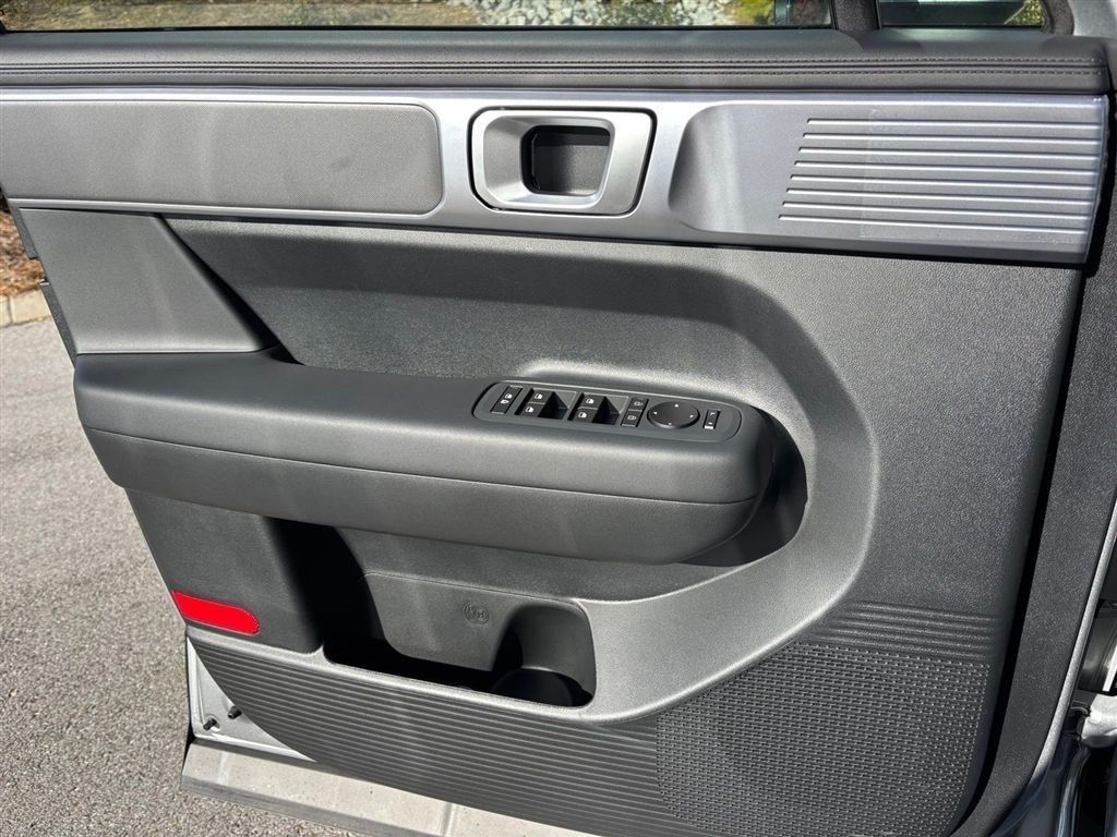 New 2026 Hyundai Santa Fe SE FWD image 10