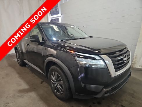 Used 2022 Nissan Pathfinder SV FWD image 3