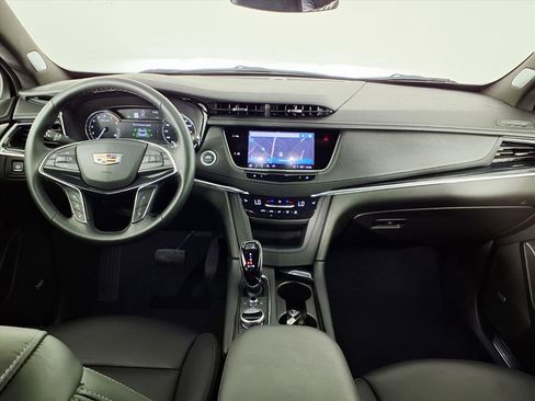 Certified 2025 Cadillac XT5 Premium Luxury image 14