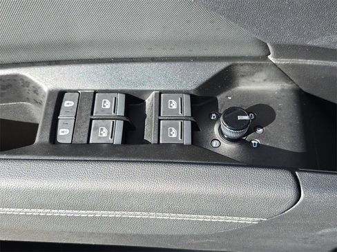 Used 2023 Audi Q4 e-tron Premium Plus w/ Premium Plus image 23