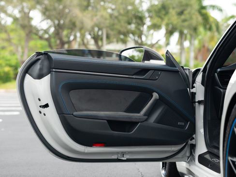 Used 2024 Porsche 911 GT3 image 37